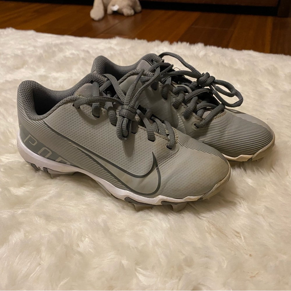 Kids Nike Baseball cleats size 1